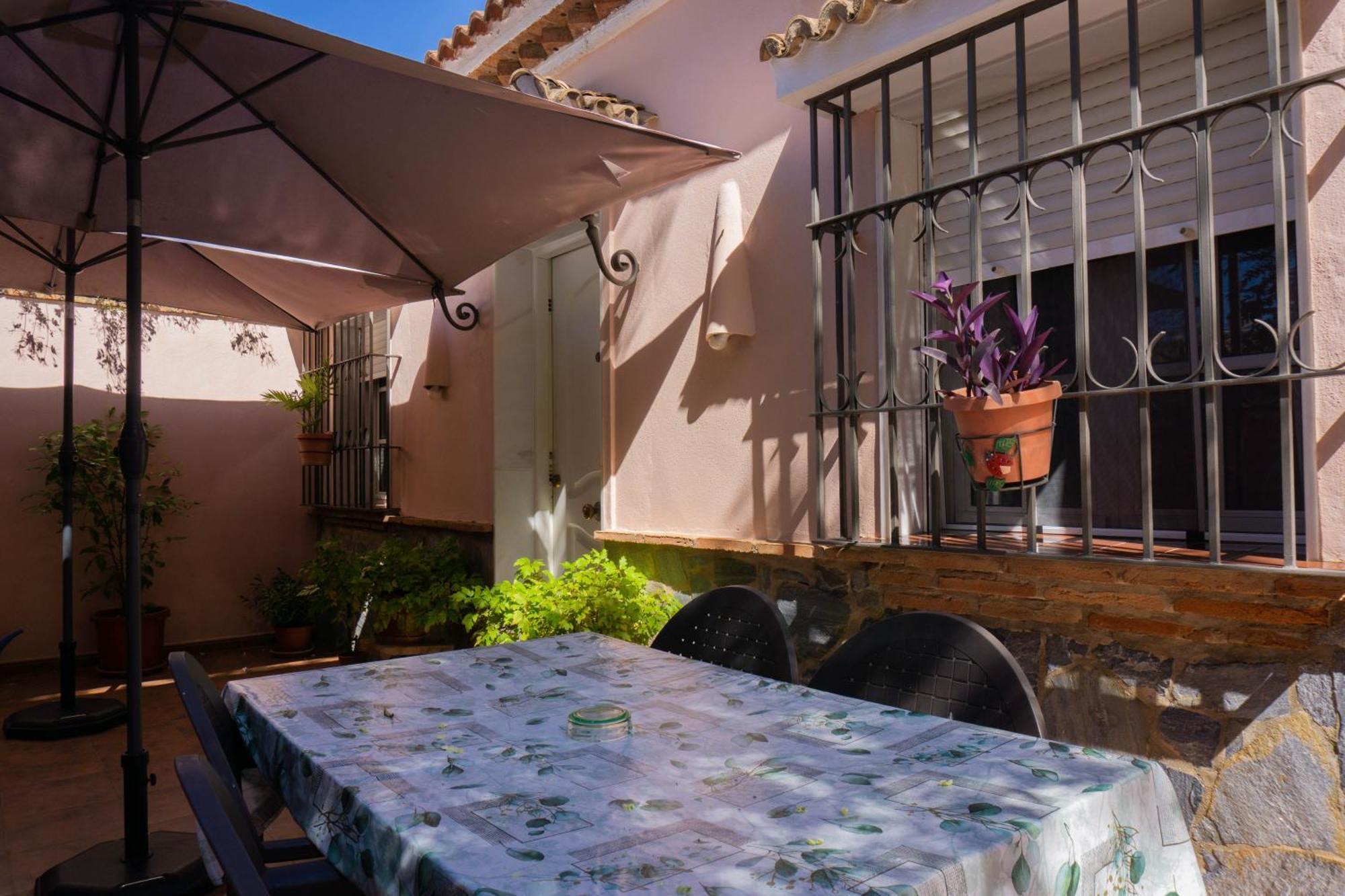 Вилла Beautiful Malaga House - Holidays Экстерьер фото
