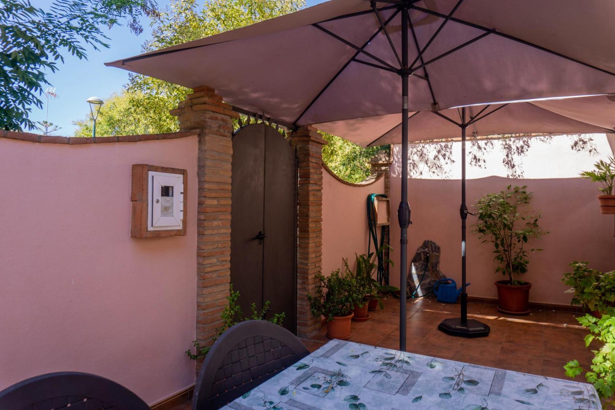 Вилла Beautiful Malaga House - Holidays Экстерьер фото