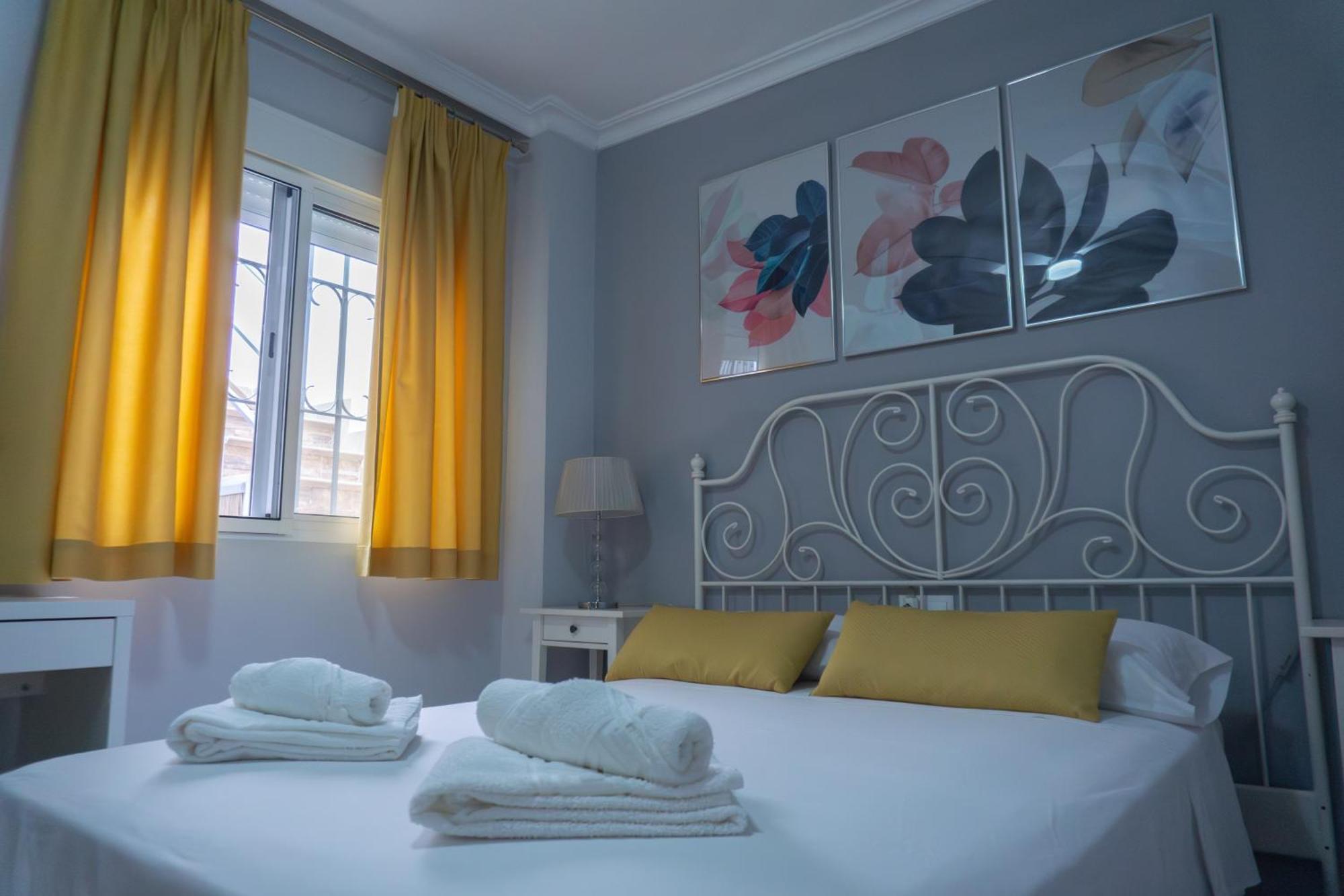 Вилла Beautiful Malaga House - Holidays Экстерьер фото